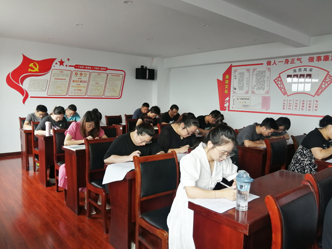 以考促學(xué)、以學(xué)促廉